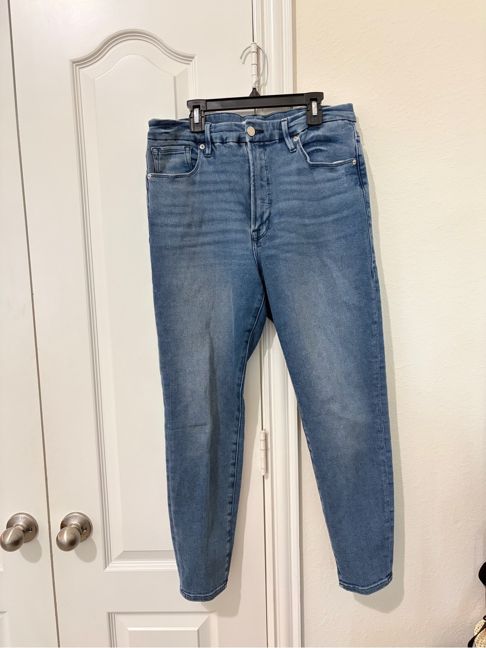 Good American Light Blue Tapered Jeans
